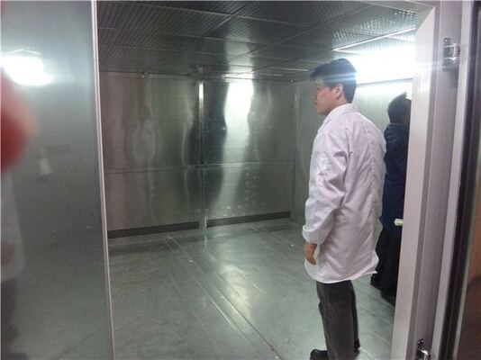 Camara de pruebas climáticas de entrada.