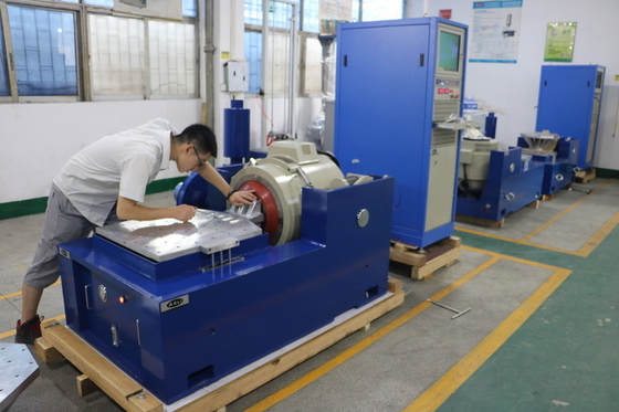 Seno y sistema de prueba electrodinámico triaxial de vibración de la dislocación grande al azar para los productos electrónicos