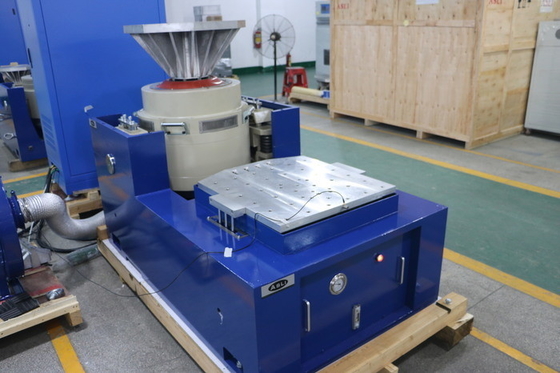 Seno y máquina al azar de la prueba de vibración con el regulador y el amplificador de potencia de la vibración